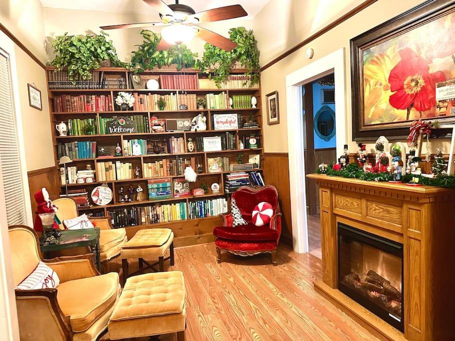 Spacious Downtown Jackson Retreat- Historic Hangout Kültér fotó