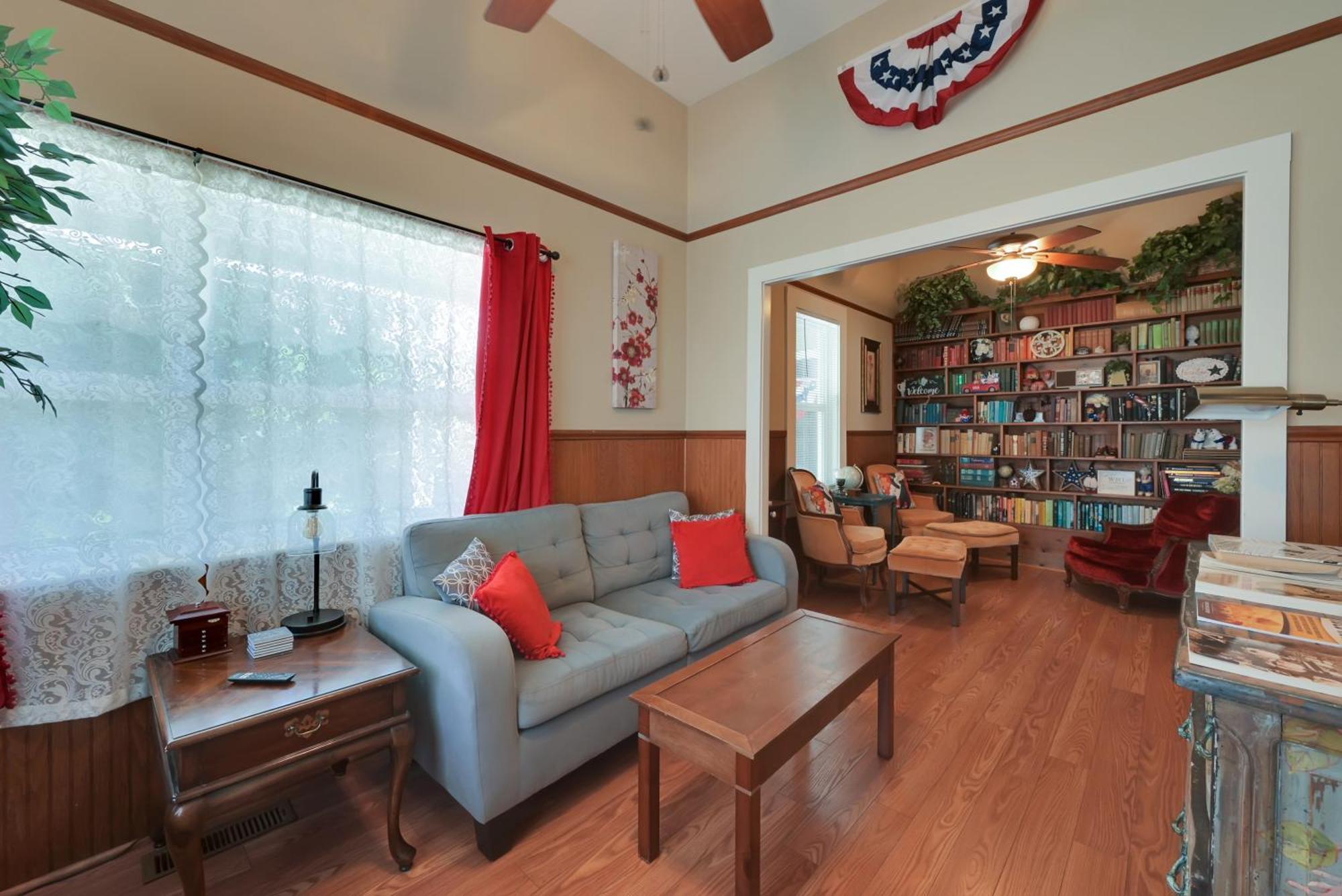 Spacious Downtown Jackson Retreat- Historic Hangout Kültér fotó